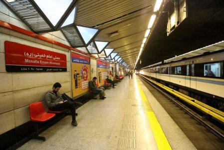 آتش سوزی در مترو تهران مهار شد