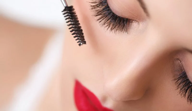  بهترین نوع ریمل برای مژه های حساس